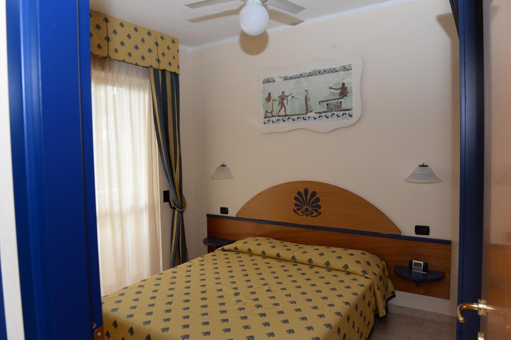 Casa Vacanze Oasi Felicita Нова-Сірі-Маріна Екстер'єр фото