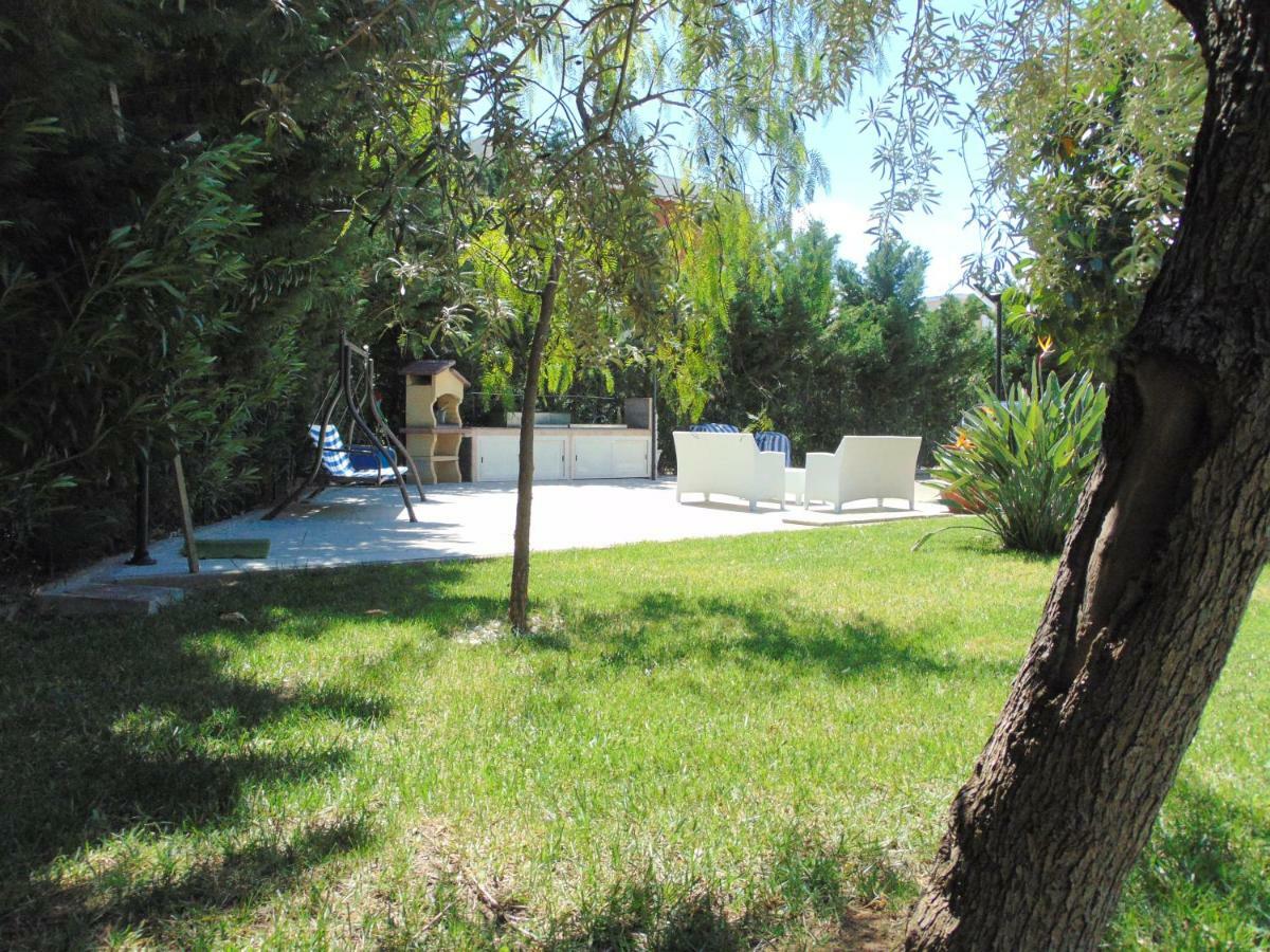 Casa Vacanze Oasi Felicita Нова-Сірі-Маріна Екстер'єр фото