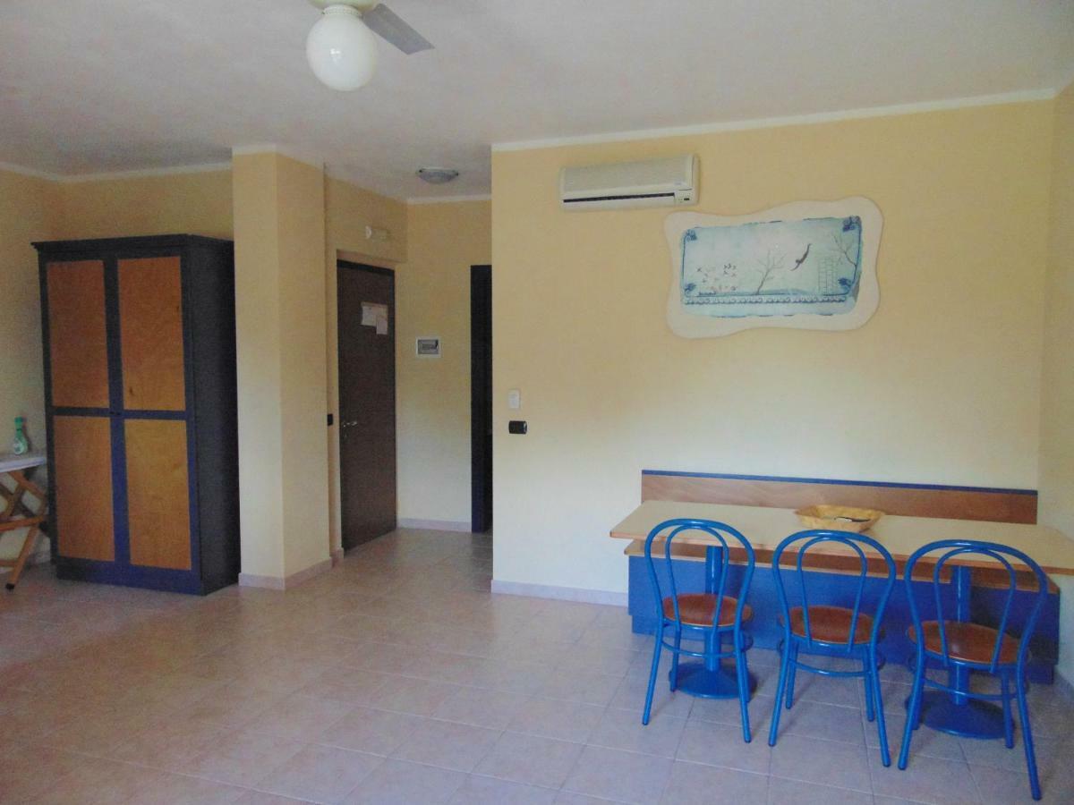 Casa Vacanze Oasi Felicita Нова-Сірі-Маріна Екстер'єр фото