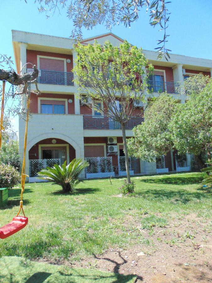 Casa Vacanze Oasi Felicita Нова-Сірі-Маріна Екстер'єр фото
